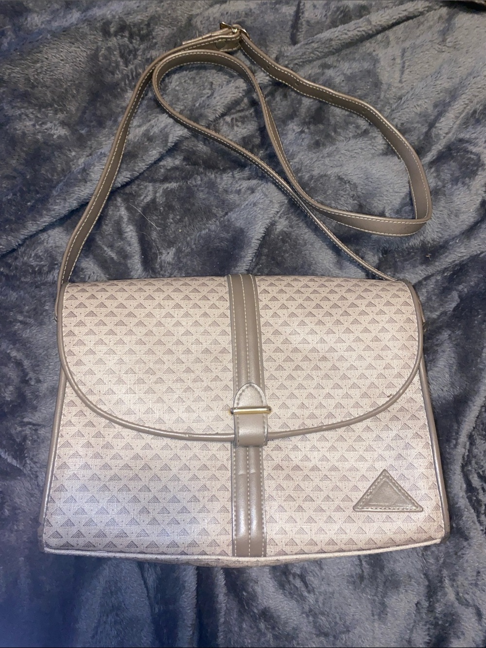 Liz Claiborne Taupe Patterned Crossbody Bag